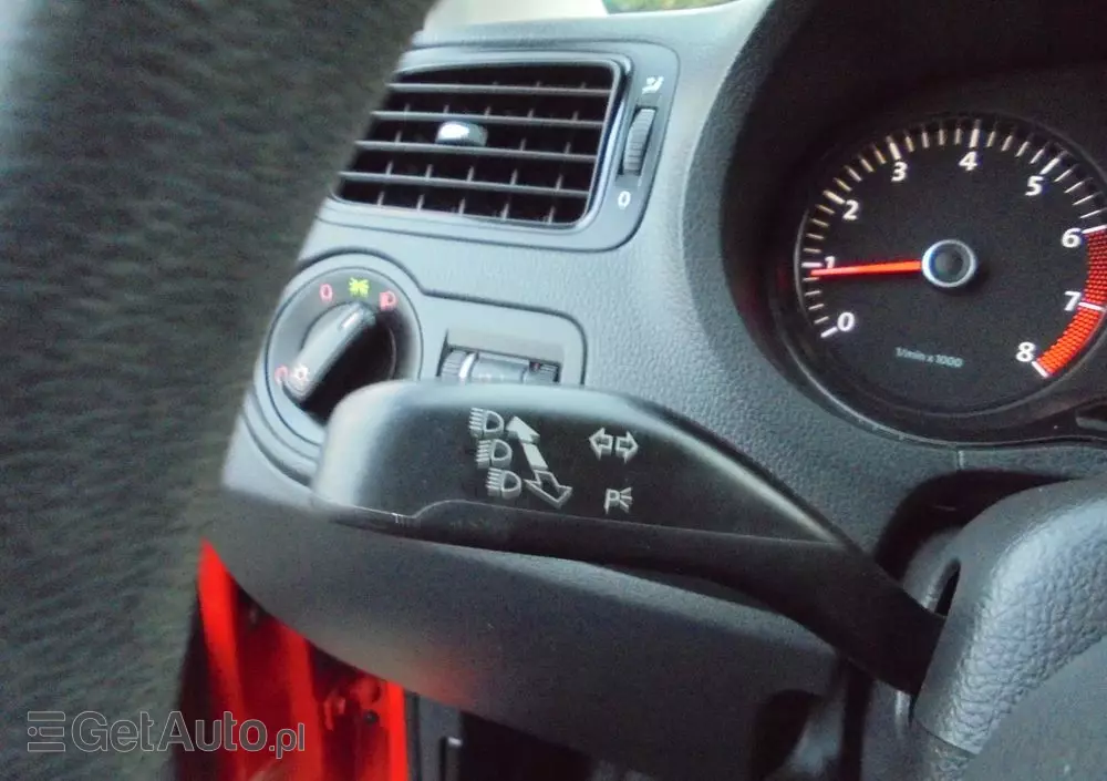 VOLKSWAGEN Polo 1.2 Team