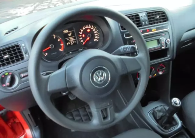 VOLKSWAGEN Polo 1.2 Team