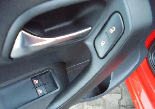 VOLKSWAGEN Polo 1.2 Team