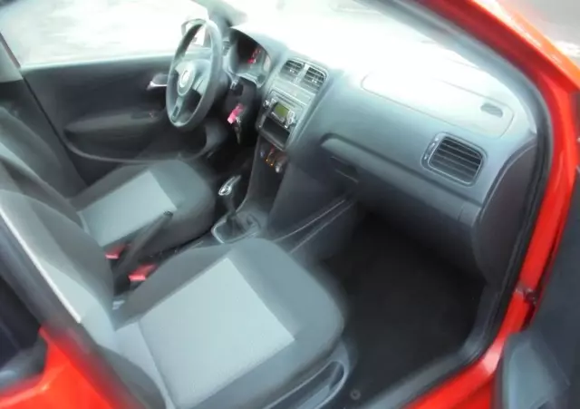 VOLKSWAGEN Polo 1.2 Team