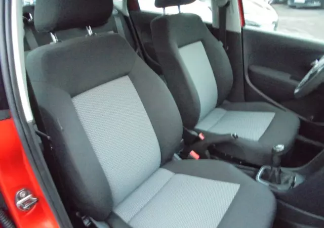 VOLKSWAGEN Polo 1.2 Team