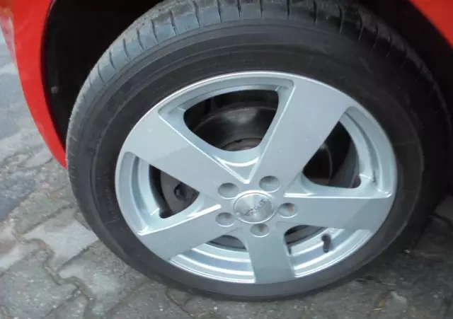 VOLKSWAGEN Polo 1.2 Team