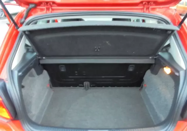 VOLKSWAGEN Polo 1.2 Team