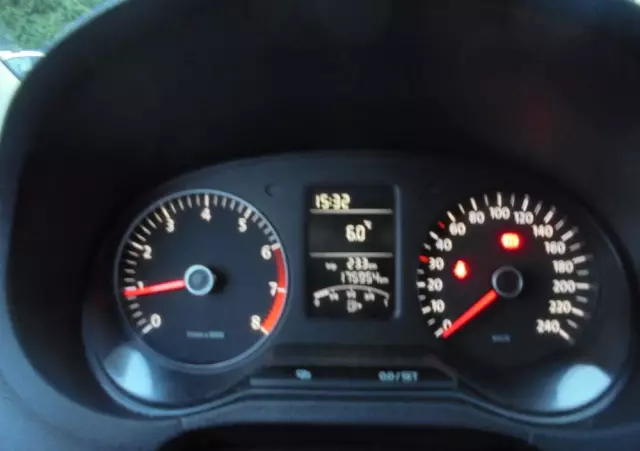 VOLKSWAGEN Polo 1.2 Team