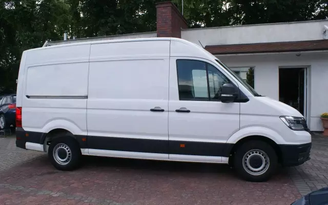 VOLKSWAGEN CRAFTER 