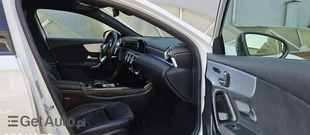 MERCEDES-BENZ Klasa A 250 AMG Line 7G-DCT