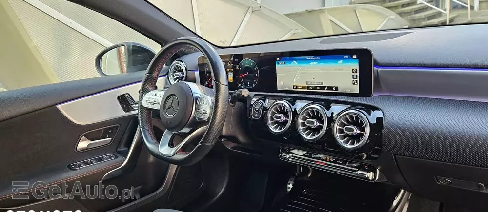MERCEDES-BENZ Klasa A 250 AMG Line 7G-DCT