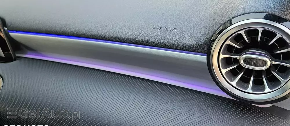 MERCEDES-BENZ Klasa A 250 AMG Line 7G-DCT