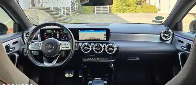 MERCEDES-BENZ Klasa A 250 AMG Line 7G-DCT