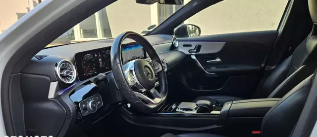 MERCEDES-BENZ Klasa A 250 AMG Line 7G-DCT