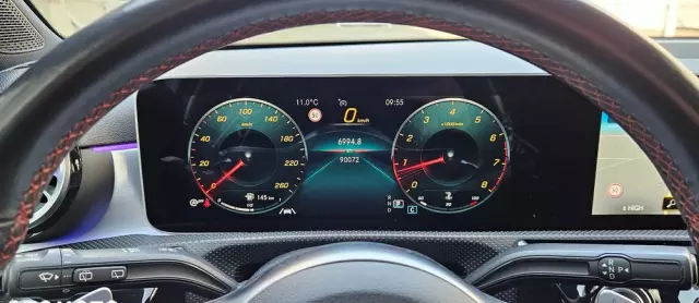 MERCEDES-BENZ Klasa A 250 AMG Line 7G-DCT