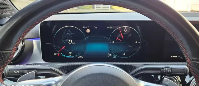 MERCEDES-BENZ Klasa A 250 AMG Line 7G-DCT