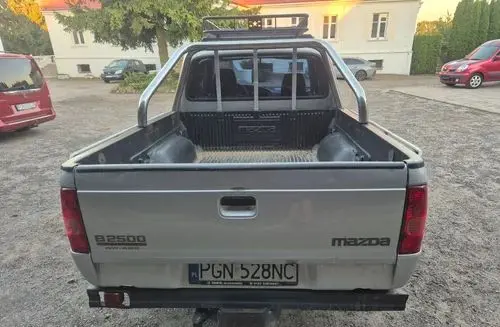 MAZDA B2500 