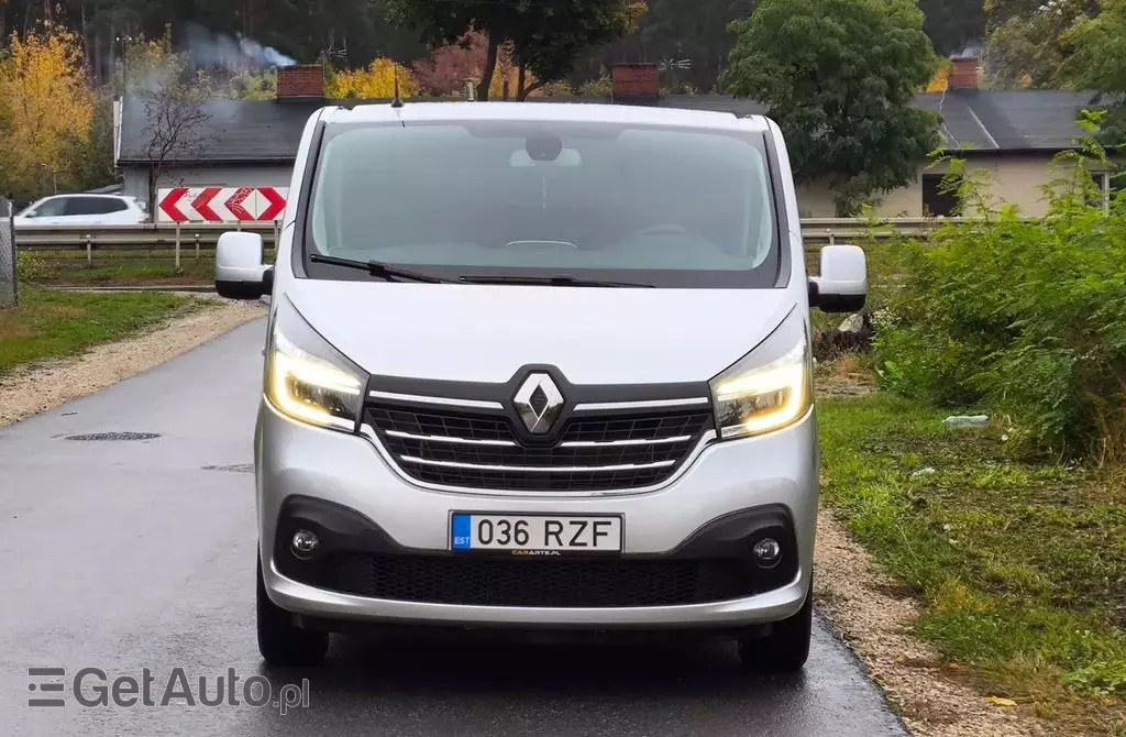 RENAULT Trafic 