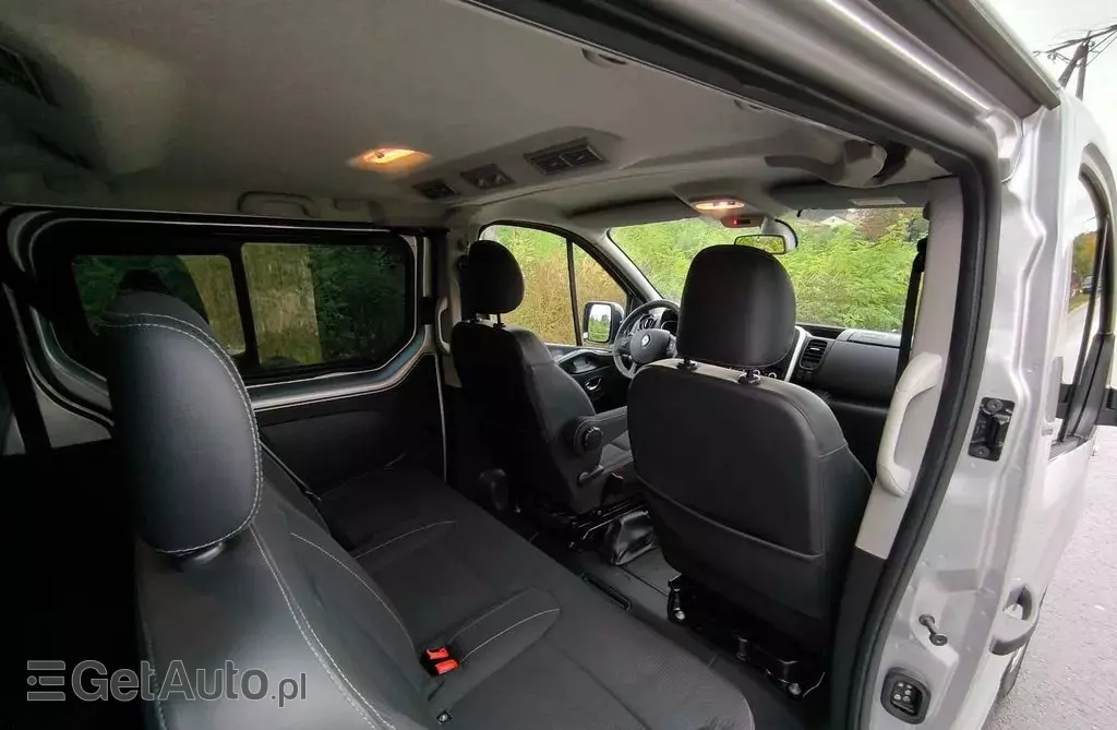 RENAULT Trafic 