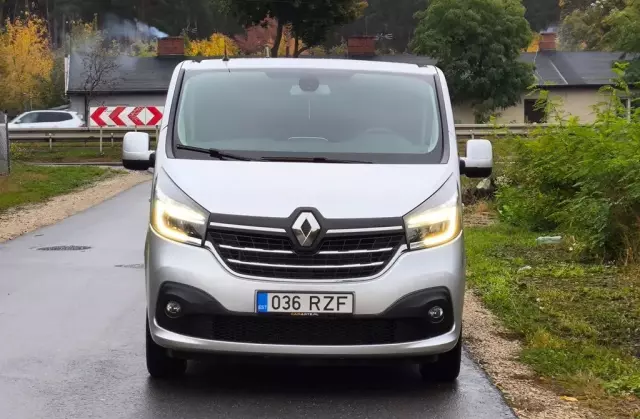 RENAULT Trafic 