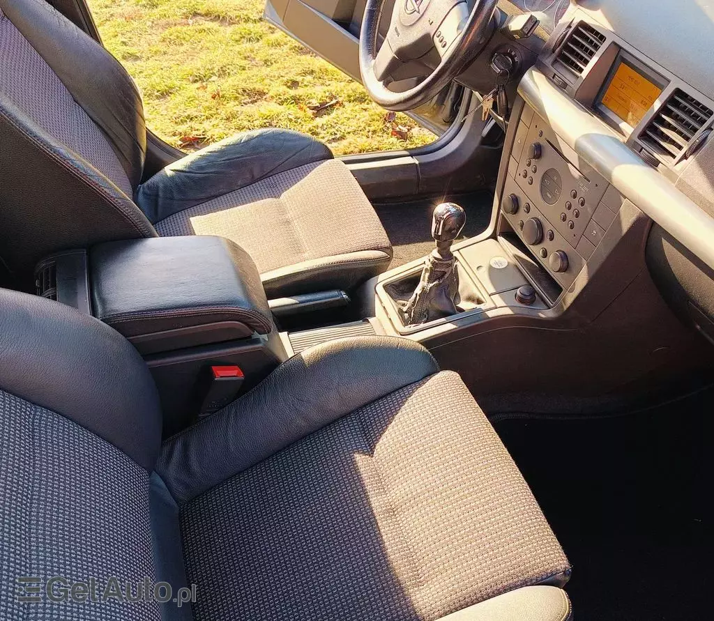 OPEL Vectra 2.2i 16V DIRECT (155 KM)
