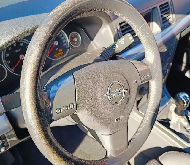 OPEL Vectra 2.2i 16V DIRECT (155 KM)