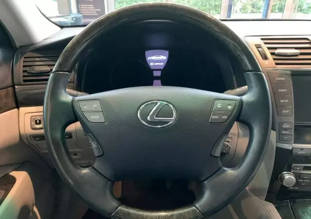 LEXUS LS 460 AWD