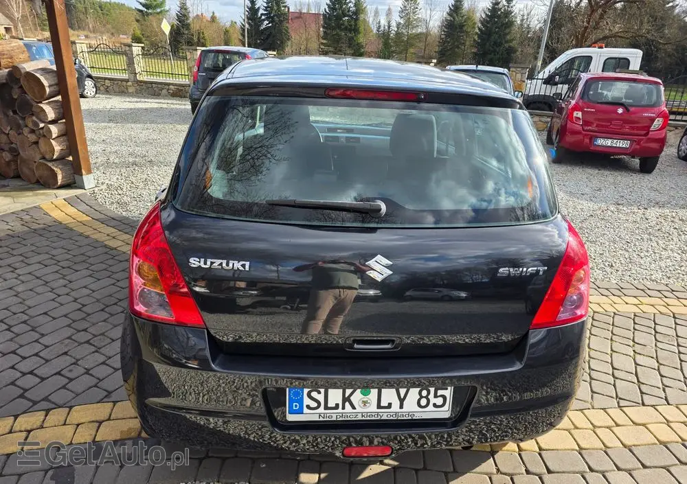 SUZUKI Swift 1.3 Club dance