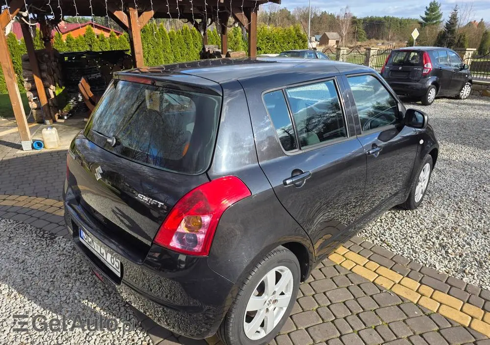 SUZUKI Swift 1.3 Club dance