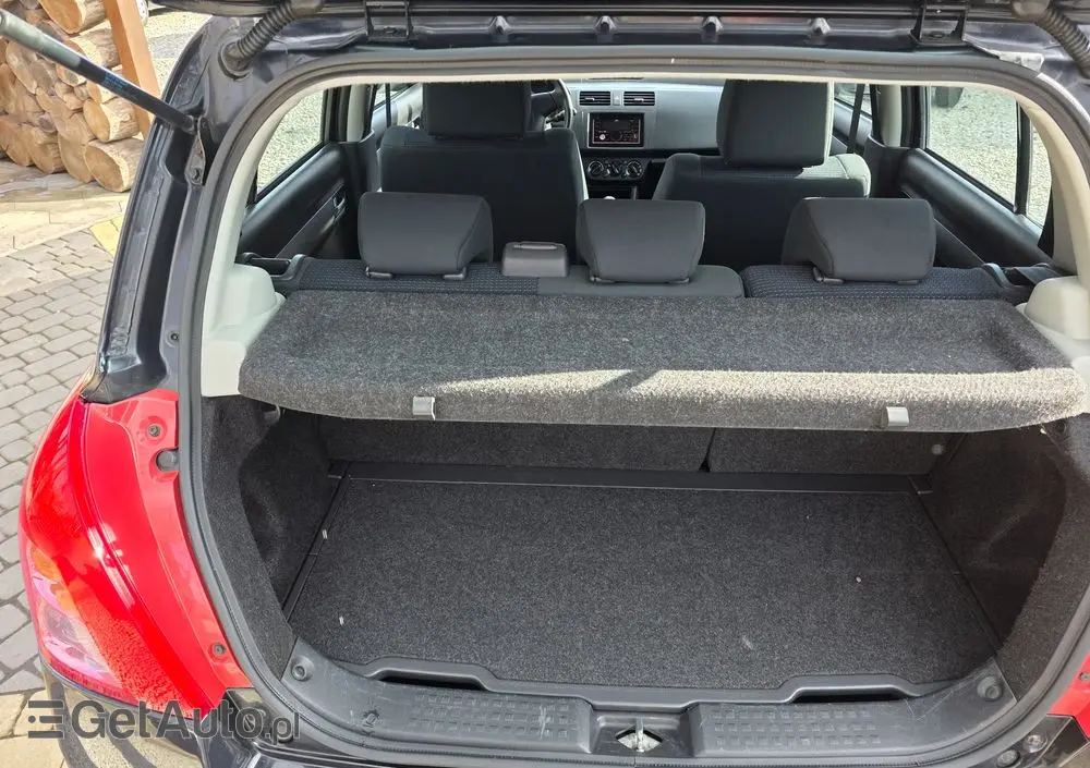 SUZUKI Swift 1.3 Club dance