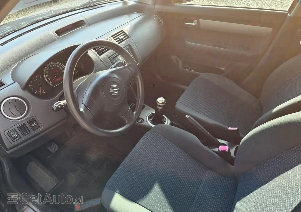 SUZUKI Swift 1.3 Club dance