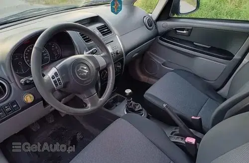 SUZUKI SX4 