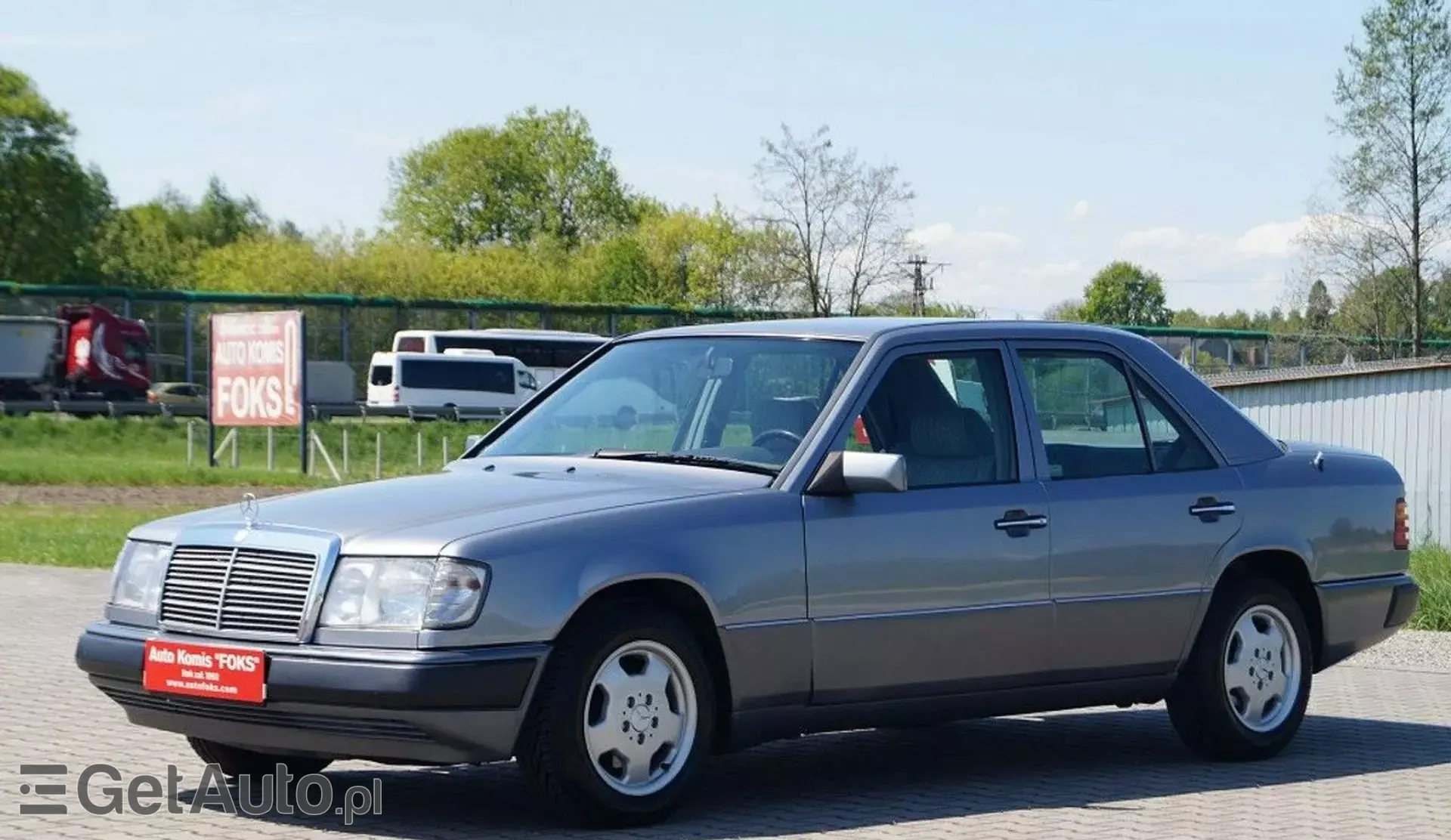 MERCEDES-BENZ W124 