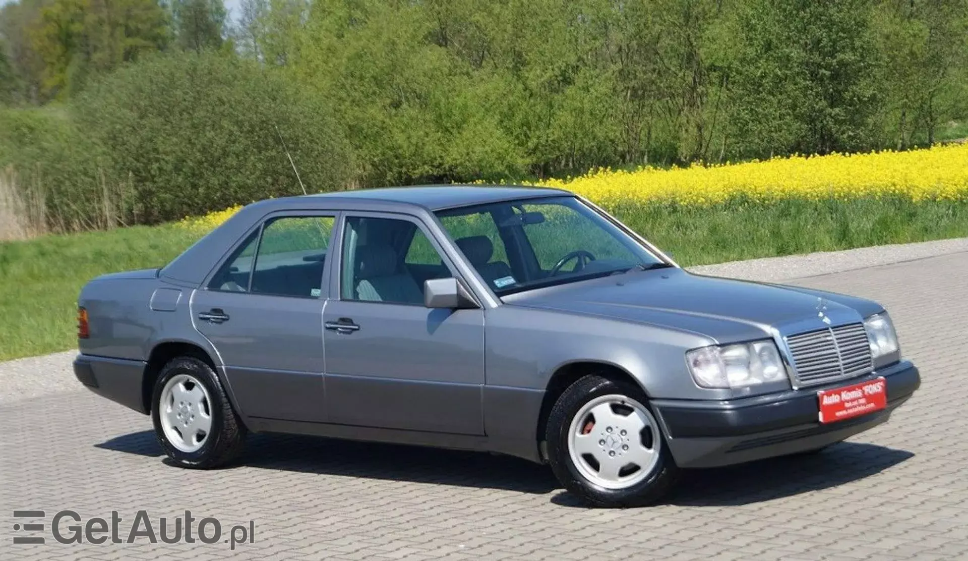 MERCEDES-BENZ W124 