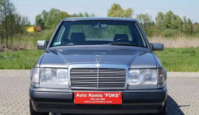 MERCEDES-BENZ W124 