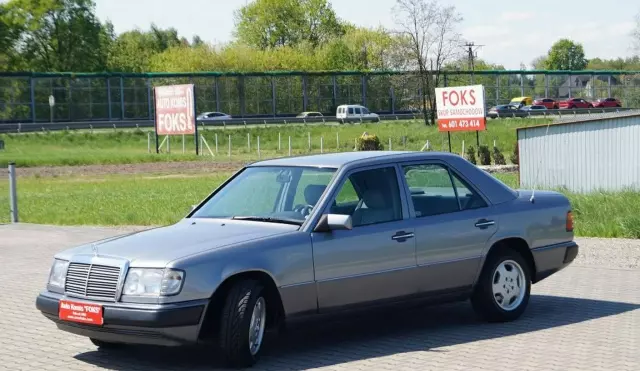 MERCEDES-BENZ W124 