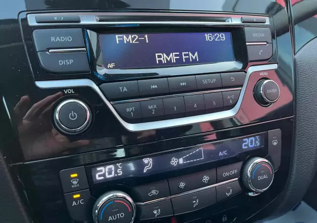 NISSAN Qashqai 1.2 DIG-T Acenta