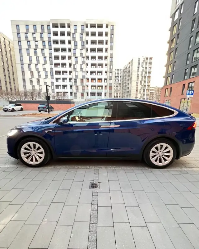 TESLA Model X P 100 D