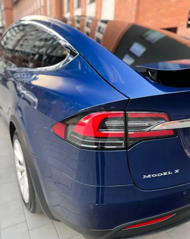 TESLA Model X P 100 D