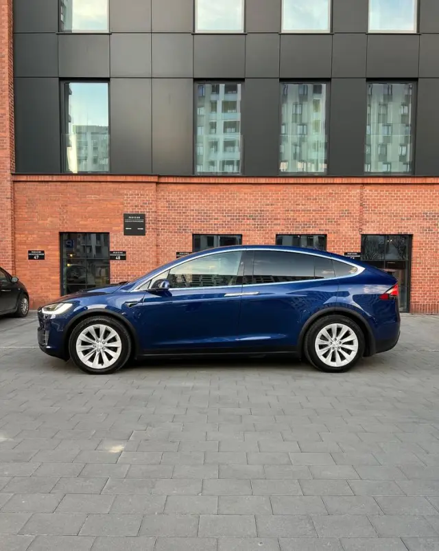 TESLA Model X P 100 D