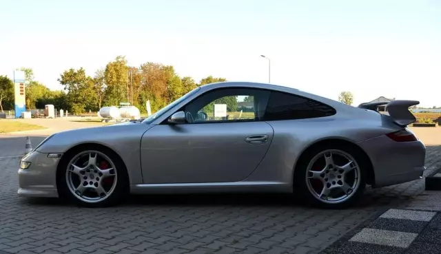 PORSCHE 911 