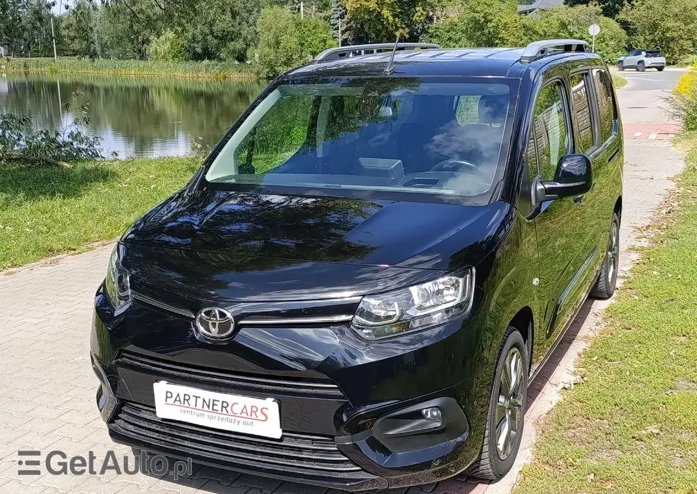TOYOTA Proace City Verso Long 1.2 D-4T Combi
