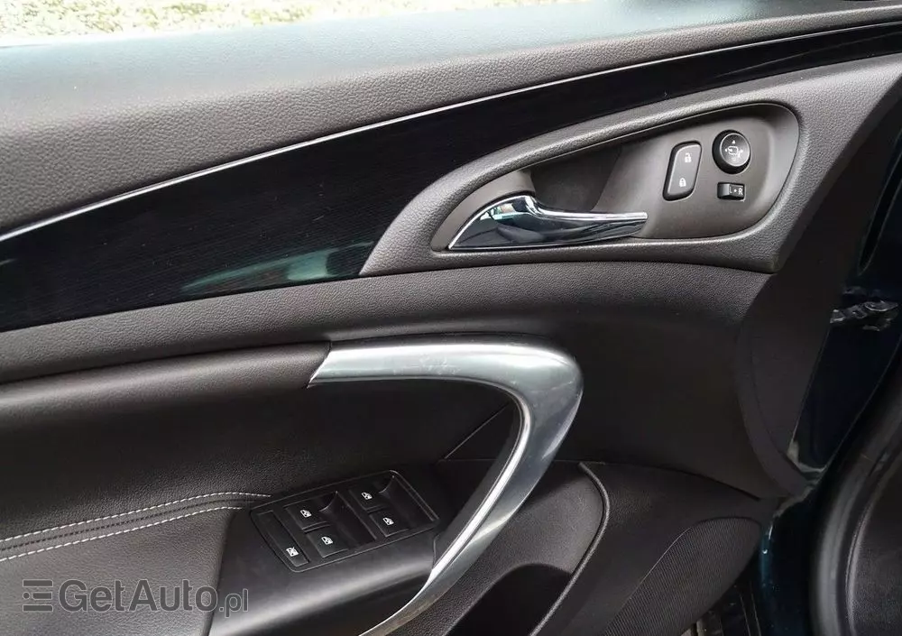 OPEL Insignia 2.0 CDTI 4x4 Country Tourer ecoFLEX