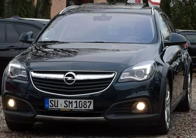 OPEL Insignia 2.0 CDTI 4x4 Country Tourer ecoFLEX