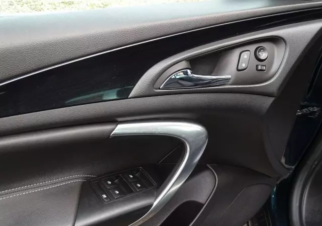 OPEL Insignia 2.0 CDTI 4x4 Country Tourer ecoFLEX