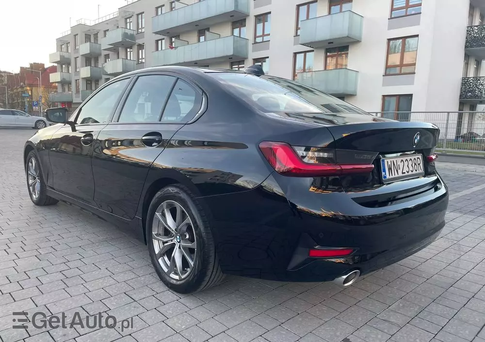 BMW Seria 3 318i Sport Line