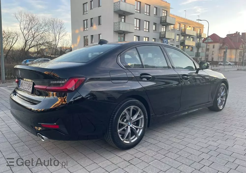 BMW Seria 3 318i Sport Line