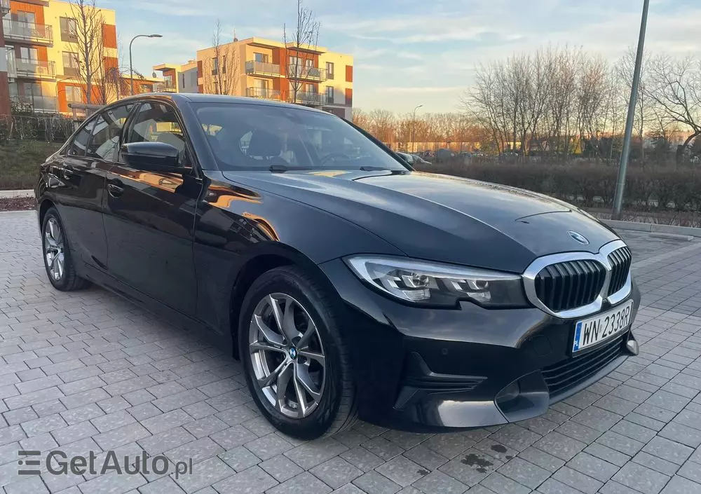 BMW Seria 3 318i Sport Line