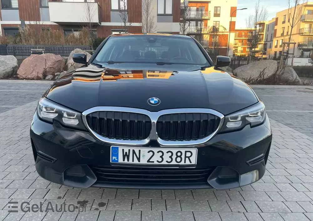 BMW Seria 3 318i Sport Line