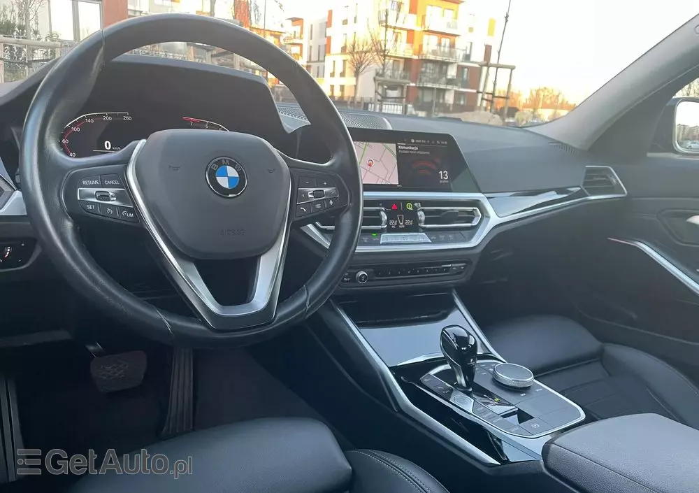 BMW Seria 3 318i Sport Line