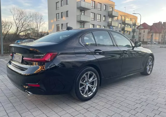 BMW Seria 3 318i Sport Line