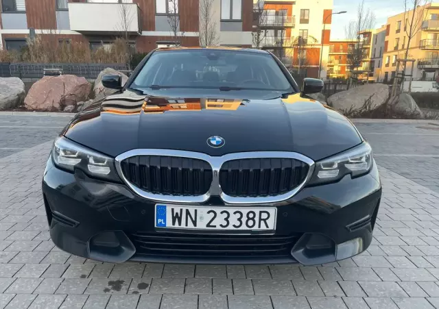 BMW Seria 3 318i Sport Line