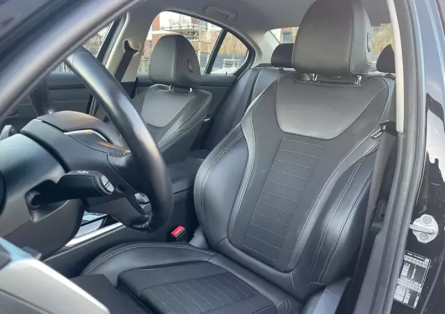 BMW Seria 3 318i Sport Line