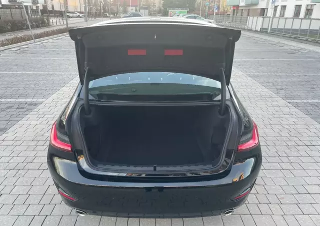 BMW Seria 3 318i Sport Line